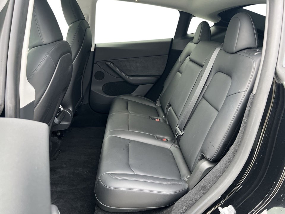 Tesla Model Y RWD 5d