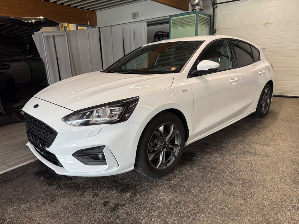 Ford Focus 1,0 EcoBoost ST-Line 5d