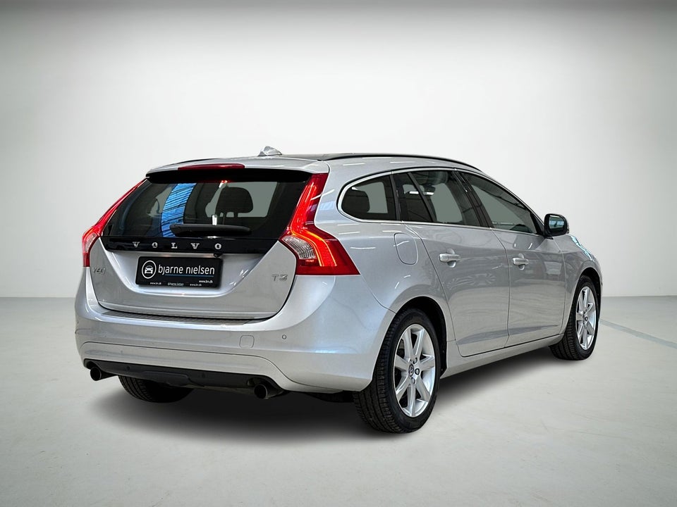 Volvo V60 1,6 T3 150 Momentum 5d