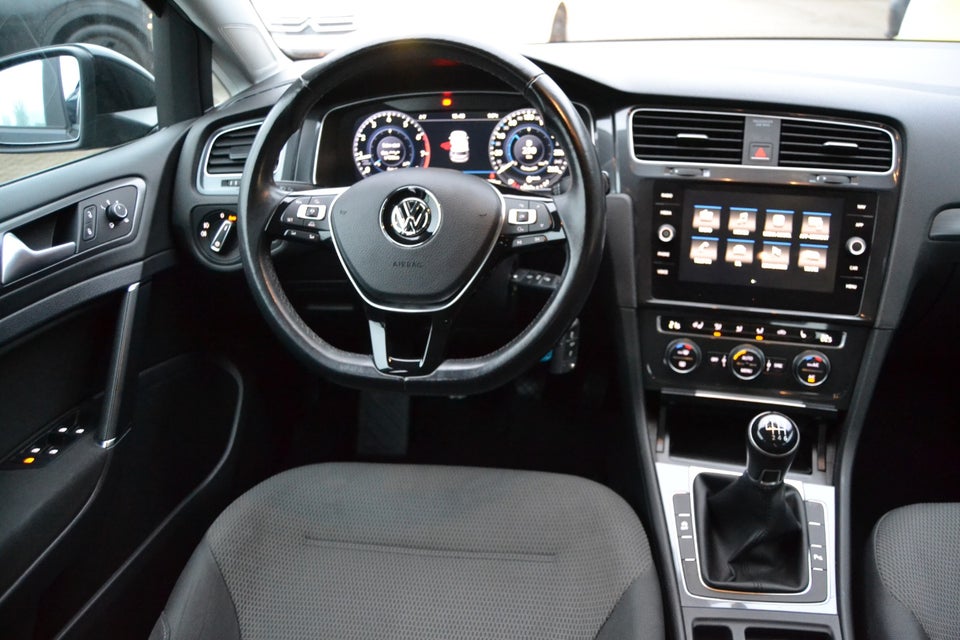 VW Golf VII 1,4 TSi 125 Comfortline 5d