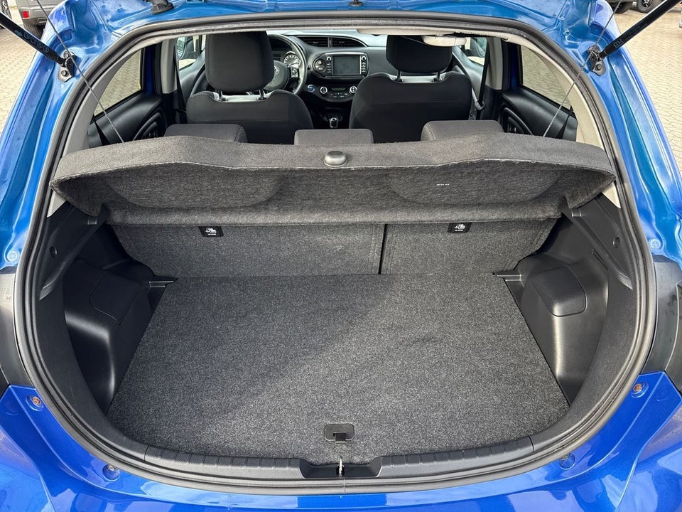 Toyota Yaris 1,5 Hybrid H3 e-CVT 5d