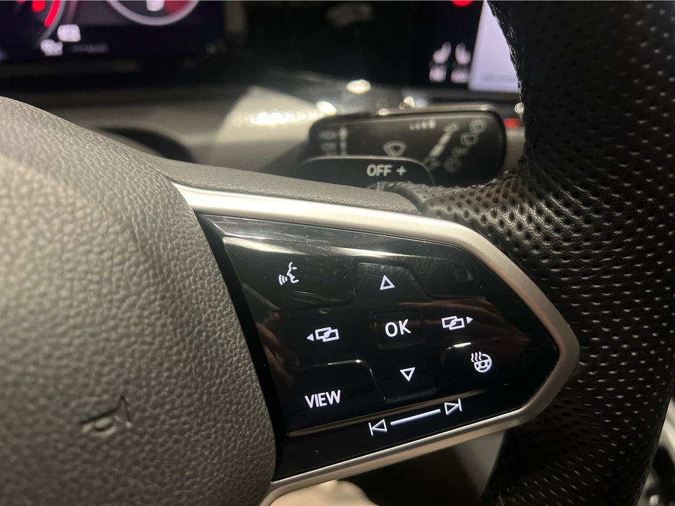 VW Golf VIII 1,4 GTE DSG 5d