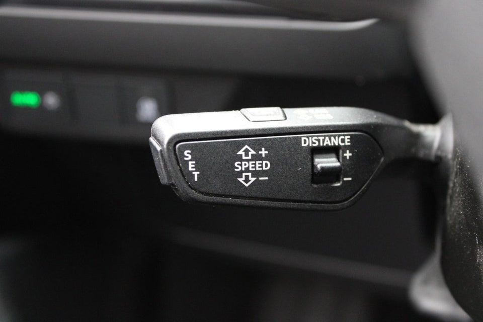 Audi Q4 e-tron 45 S-line 5d