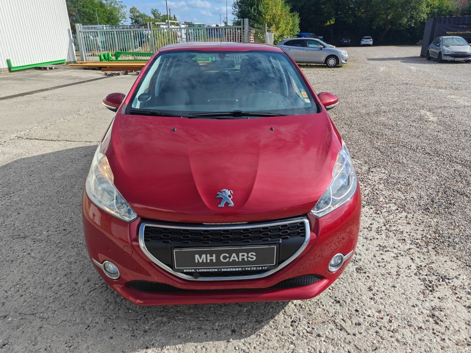 Peugeot 208 1,2 VTi Urban 5d