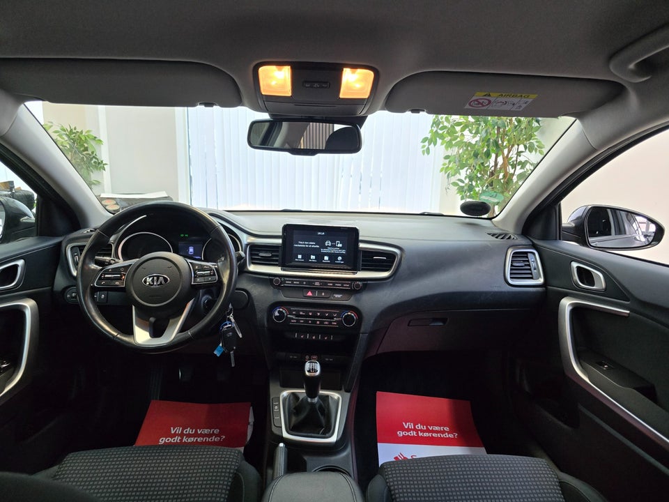 Kia Ceed 1,6 CRDi 136 Attraction SW 5d