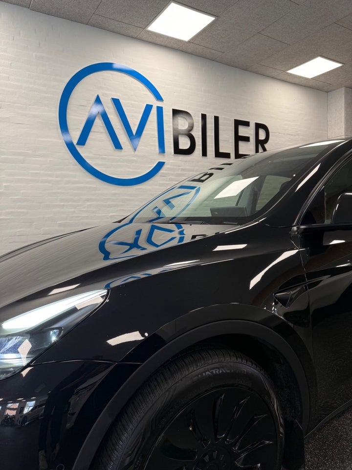 Tesla Model Y Long Range AWD 5d