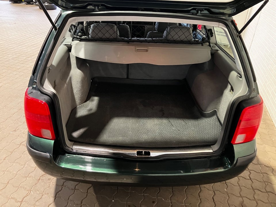 VW Passat 1,6 Variant 5d