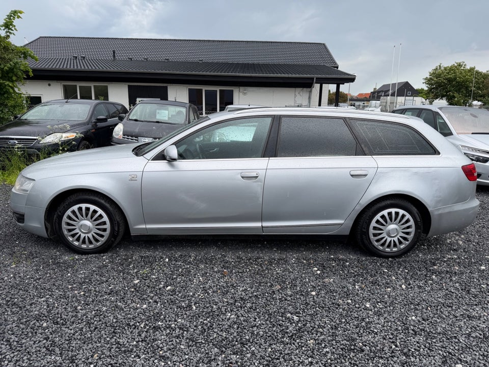 Audi A6 2,4 Avant quattro Tiptr. 5d