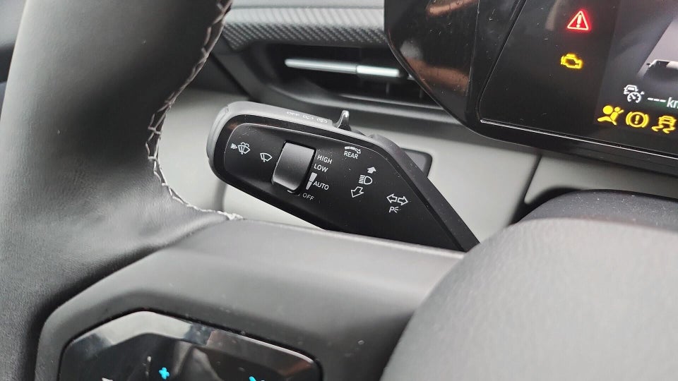 Ford Explorer 82 Premium Extended Range 5d