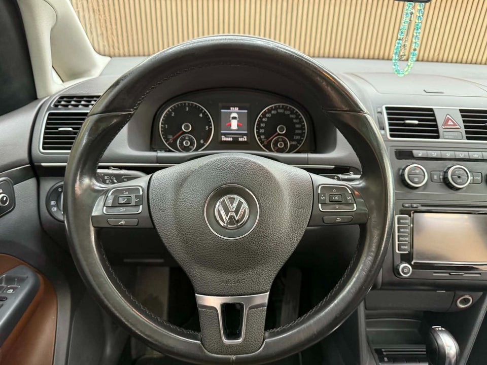 VW Touran 2,0 TDi 177 Highline DSG 7prs 5d