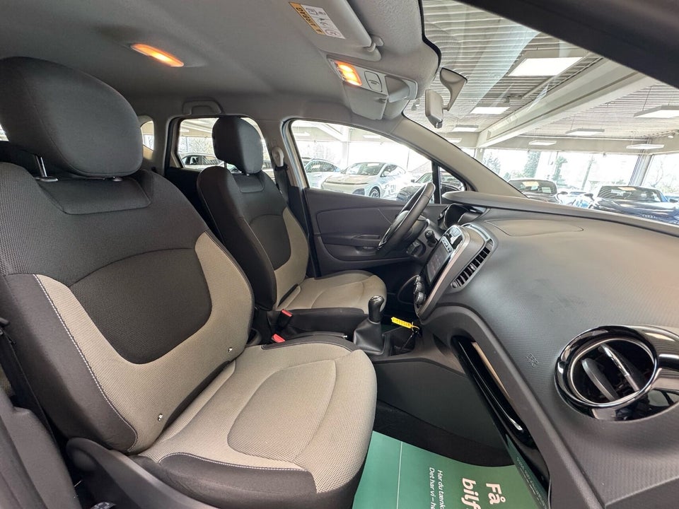 Renault Captur 0,9 TCe 90 Expression Navi Style 5d