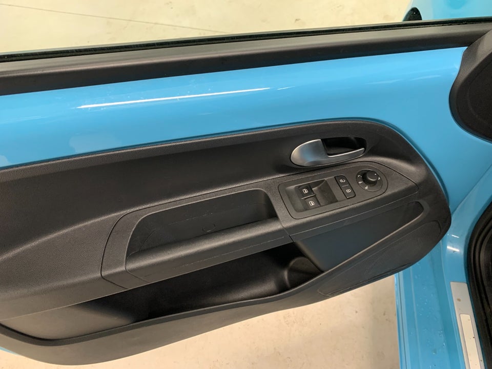 VW e-Up! Move Up! 5d