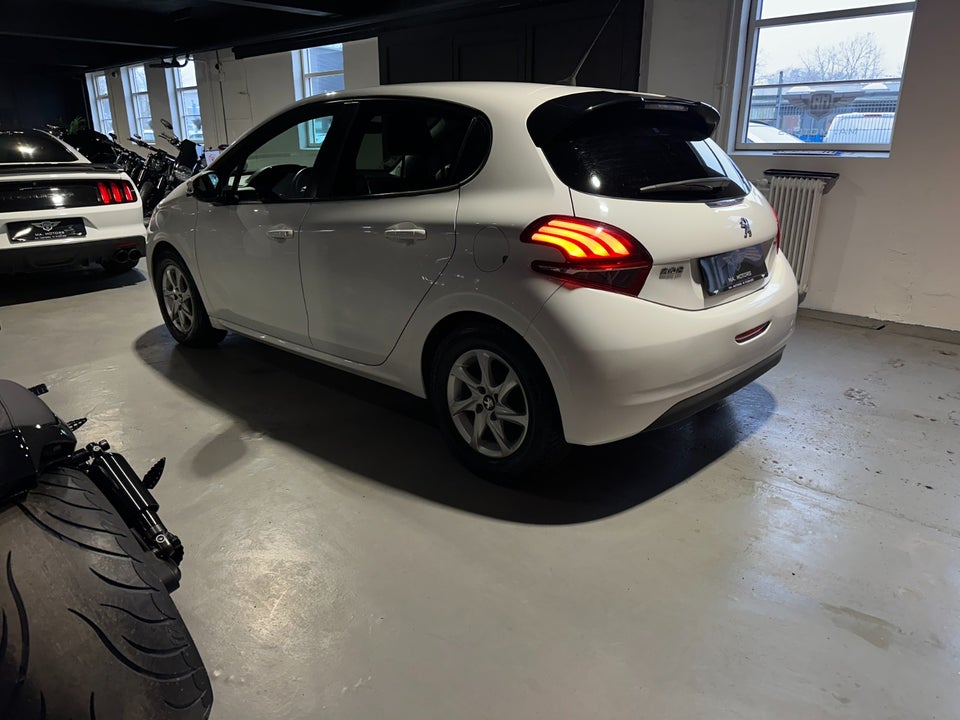 Peugeot 208 1,2 VTi 82 Active 5d