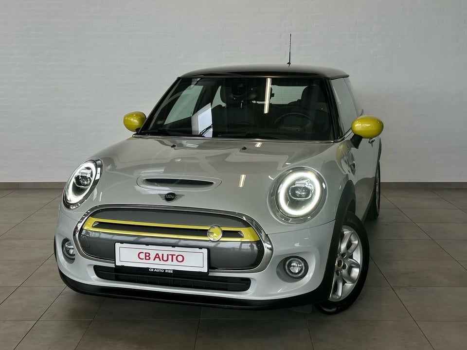 MINI Cooper SE Essential 3d