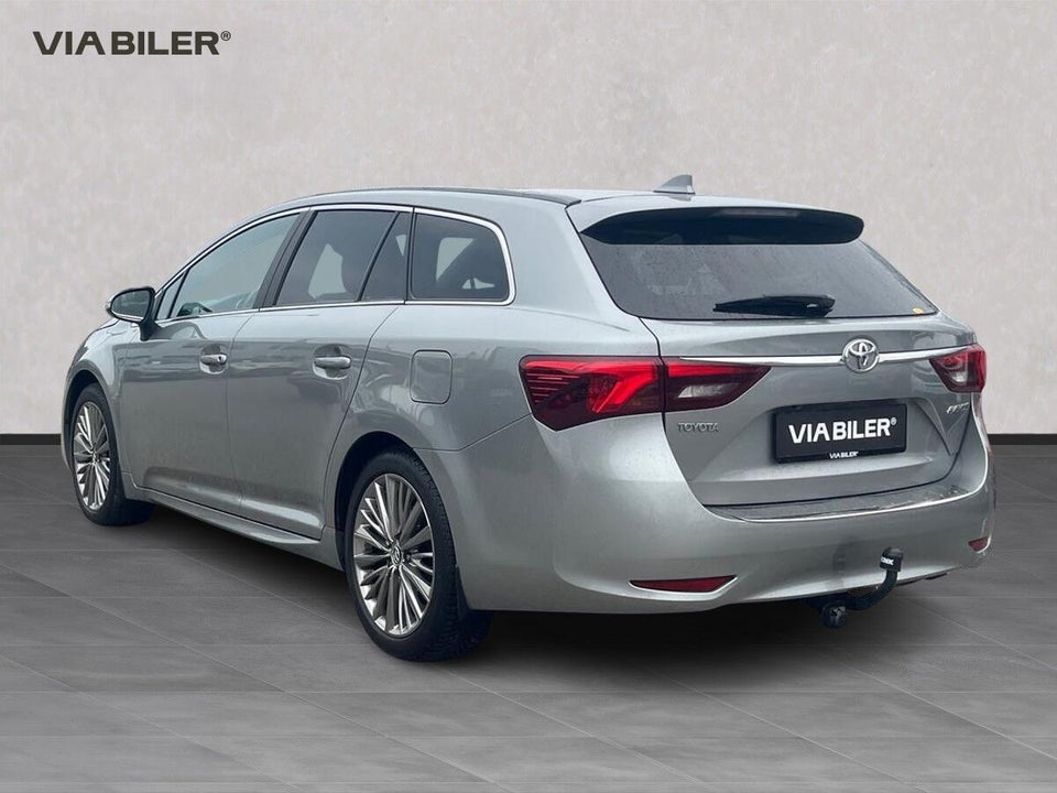 Toyota Avensis 1,8 VVT-i T2 Premium Touring Sports MDS 5d