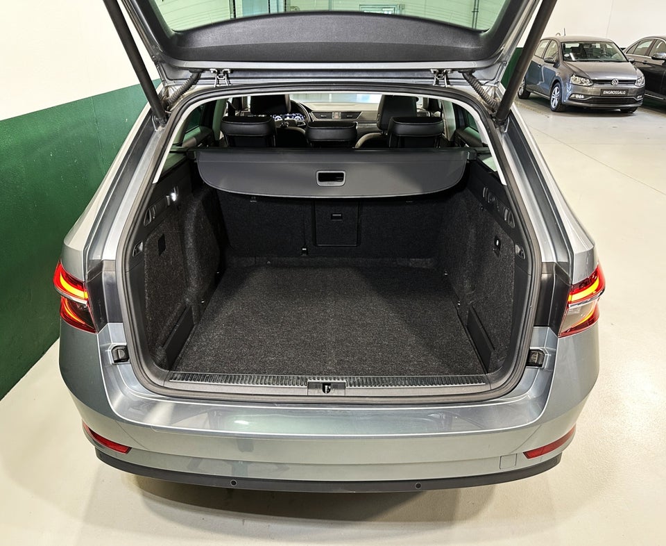 Skoda Superb 2,0 TSi 190 Business Executive Combi DSG 5d