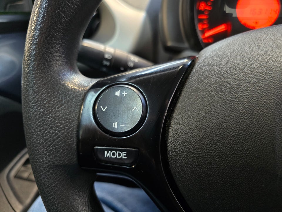 Citroën C1 1,2 PureTech Iconic 5d