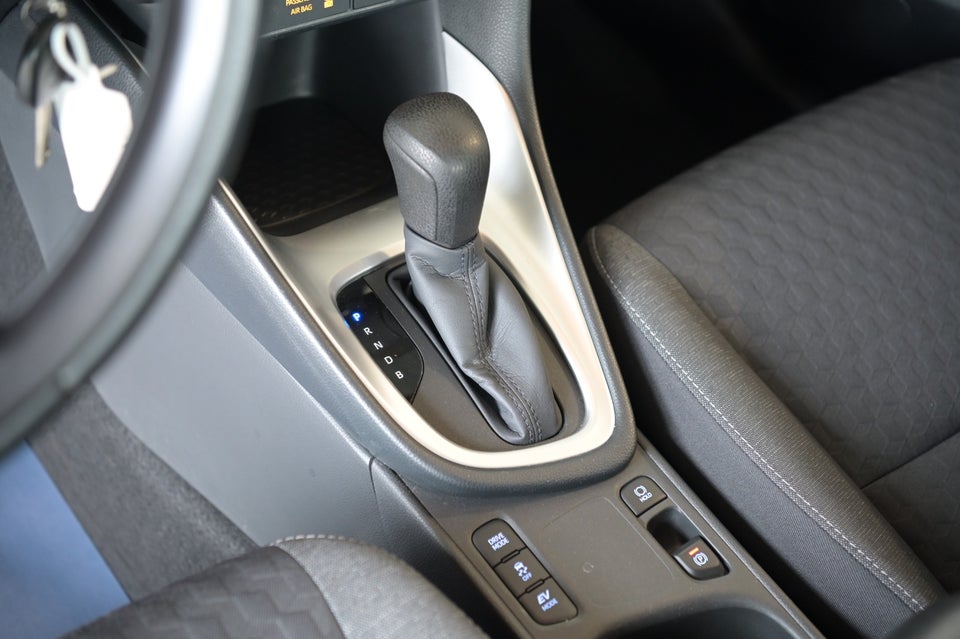 Toyota Yaris 1,5 Hybrid H3 e-CVT 5d