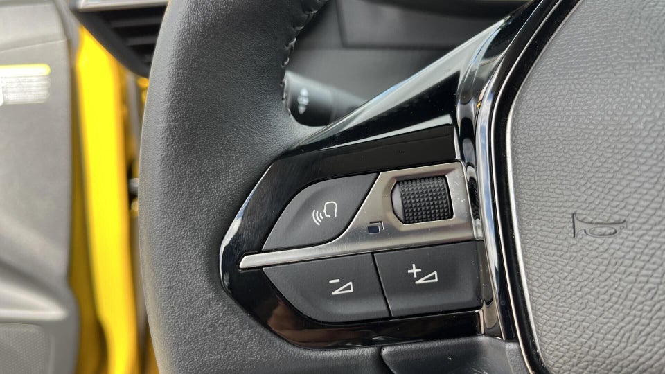Peugeot e-208 50 Allure 5d