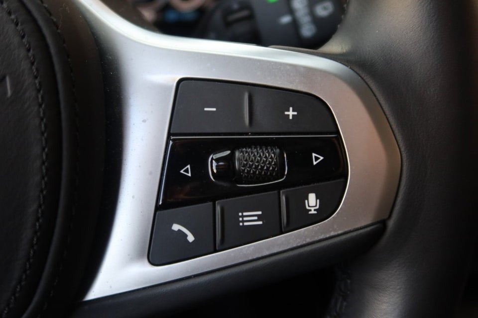 BMW 330e 2,0 Touring Sport Line aut. 5d