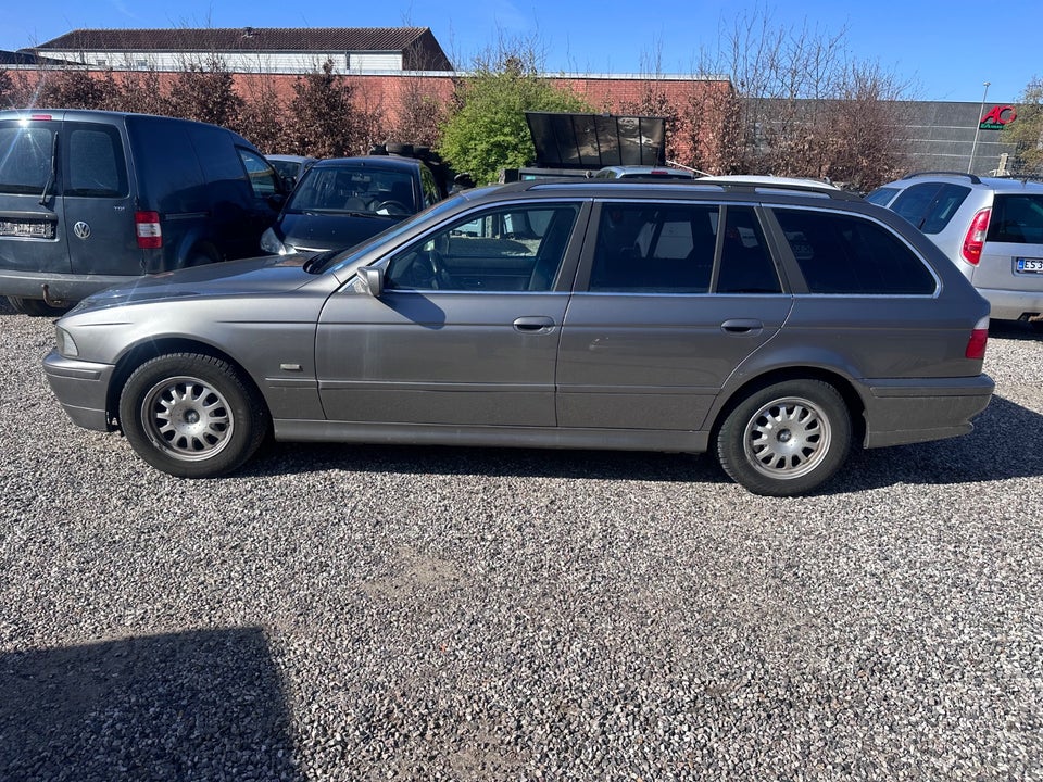 BMW 520i 2,2 Touring Steptr. 5d