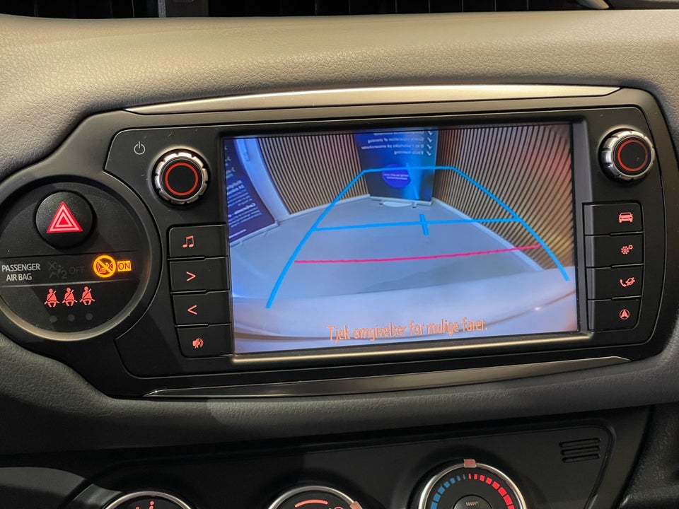 Toyota Yaris 1,0 VVT-i T2 5d