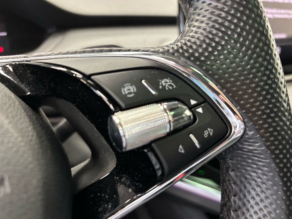 Skoda Enyaq 80 iV Suite 5d
