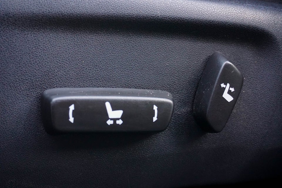 Toyota HiLux 2,4 D-4D 150 T4 Db.Kab aut. 4x4 4d