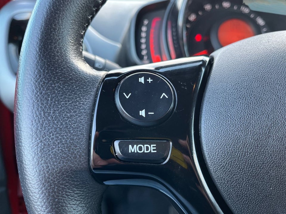 Toyota Aygo 1,0 VVT-i x-press x-shift 5d