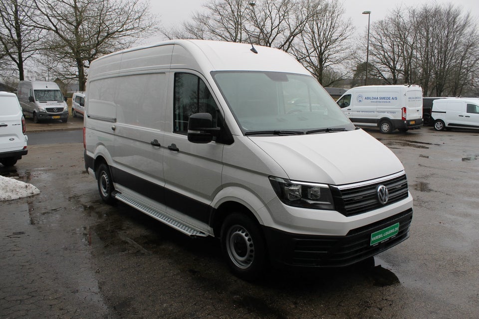 VW Crafter 35 2,0 TDi 140 Kassevogn L3H2 aut.