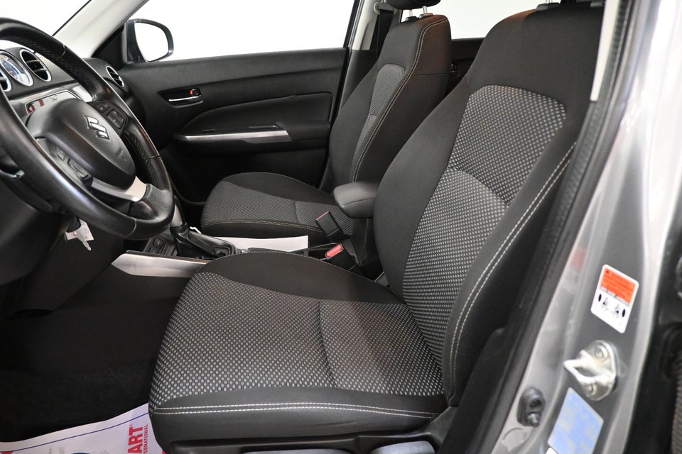 Suzuki Vitara 1,0 Boosterjet Active aut. 5d