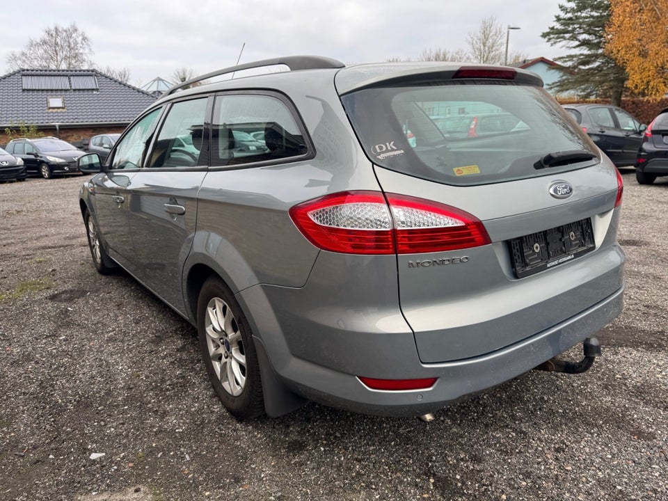 Ford Mondeo 2,0 Ambiente stc. 5d