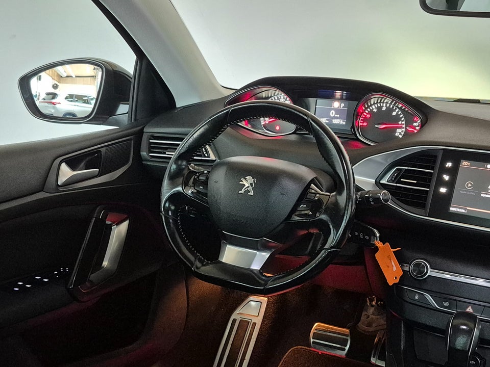 Peugeot 308 1,6 BlueHDi 120 Allure Sky SW EAT6 5d