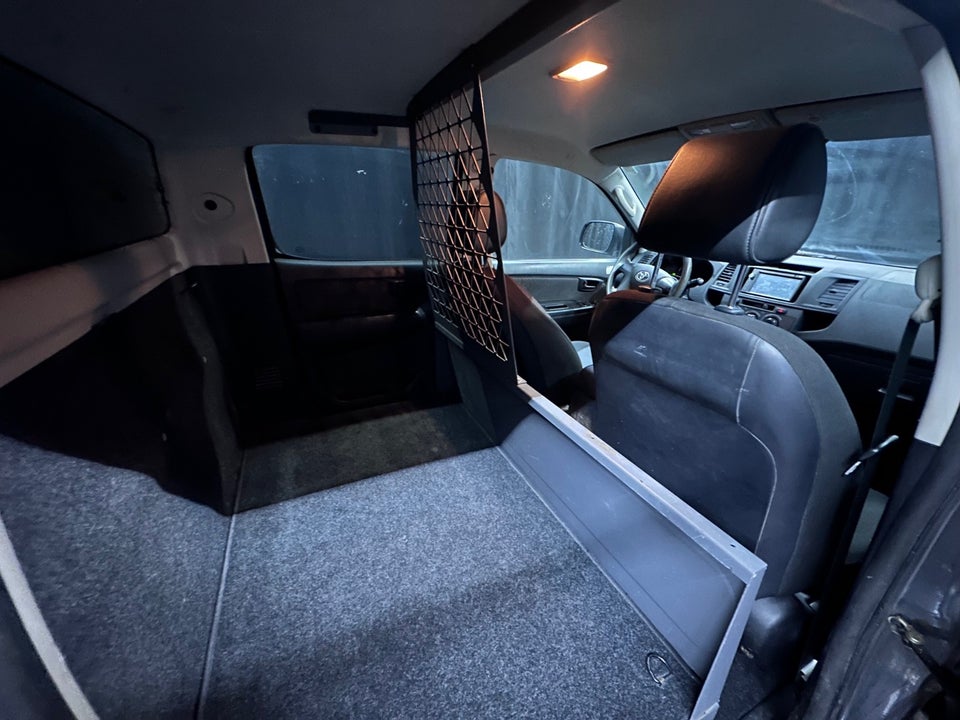 Toyota HiLux 2,5 D-4D 144 Db.Kab 4x4 T2 4d