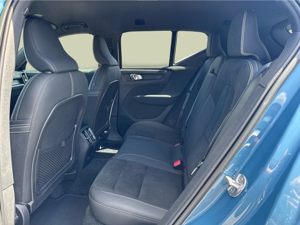 Volvo XC40 ReCharge Extended Range Plus 5d