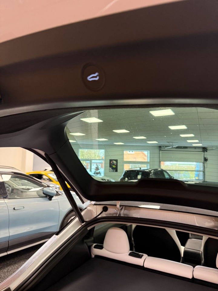 Tesla Model Y RWD 5d