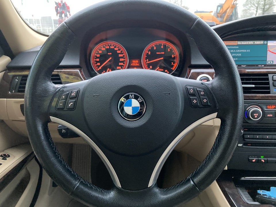 BMW 330i 3,0 aut. 4d