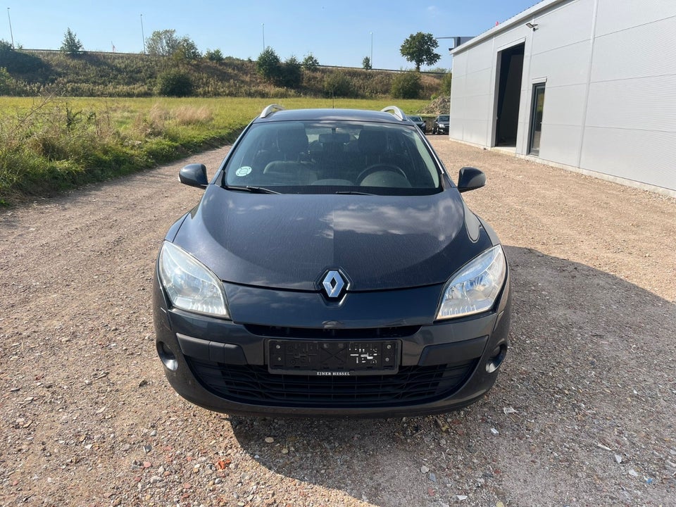 Renault Megane III 1,6 110 Expression Sport Tourer 5d