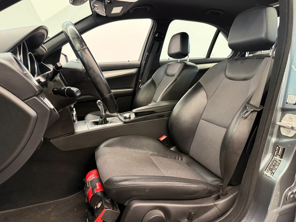 Mercedes C220 2,2 CDi Avantgarde BE 4d