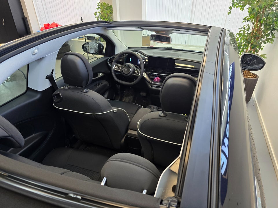 Fiat 500e 42 Icon Cabrio 2d