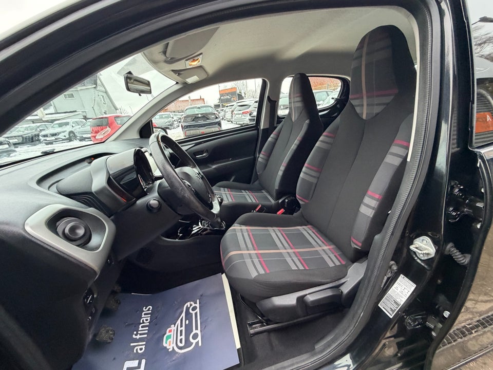 Peugeot 108 1,0 e-VTi 69 Allure 5d