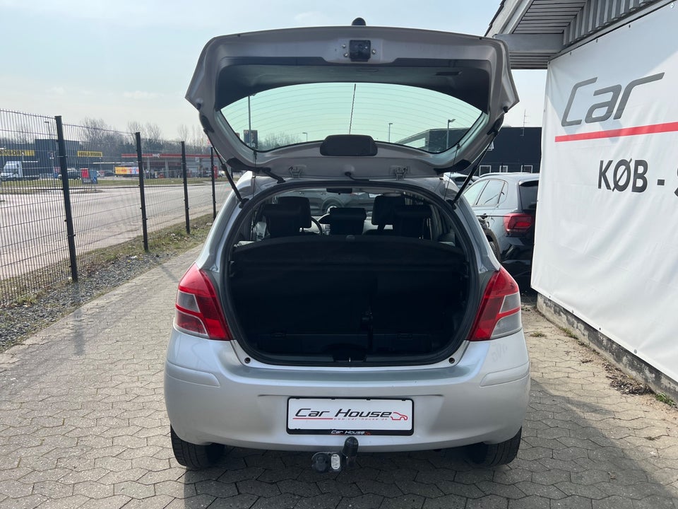 Toyota Yaris 1,0 TX 5d