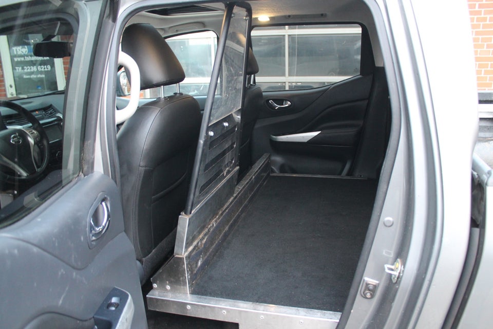 Nissan Navara 2,3 dCi 190 Db.Kab Tekna aut. 4d