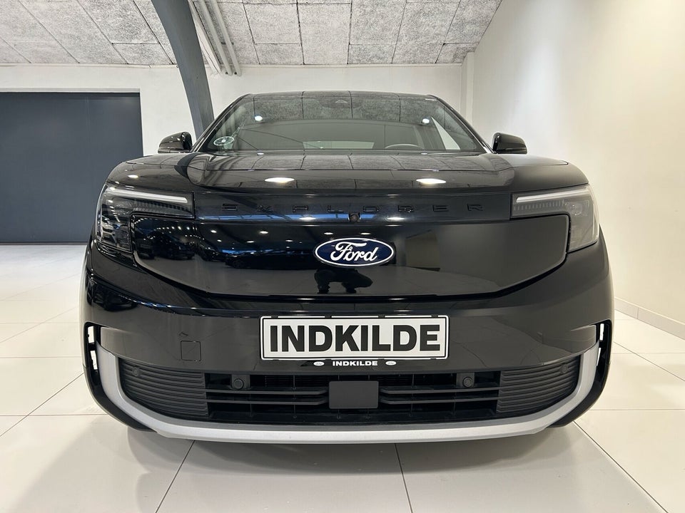 Ford Explorer 77 Premium Extended Range 5d