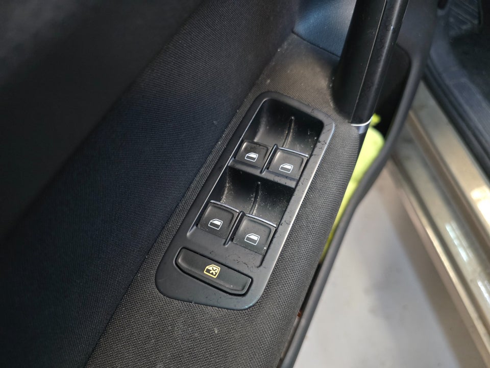 VW Golf Sportsvan 1,6 TDi 110 Comfortline DSG BMT 5d