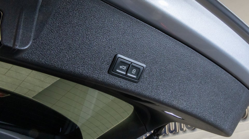 Audi e-tron 55 S-line quattro 5d