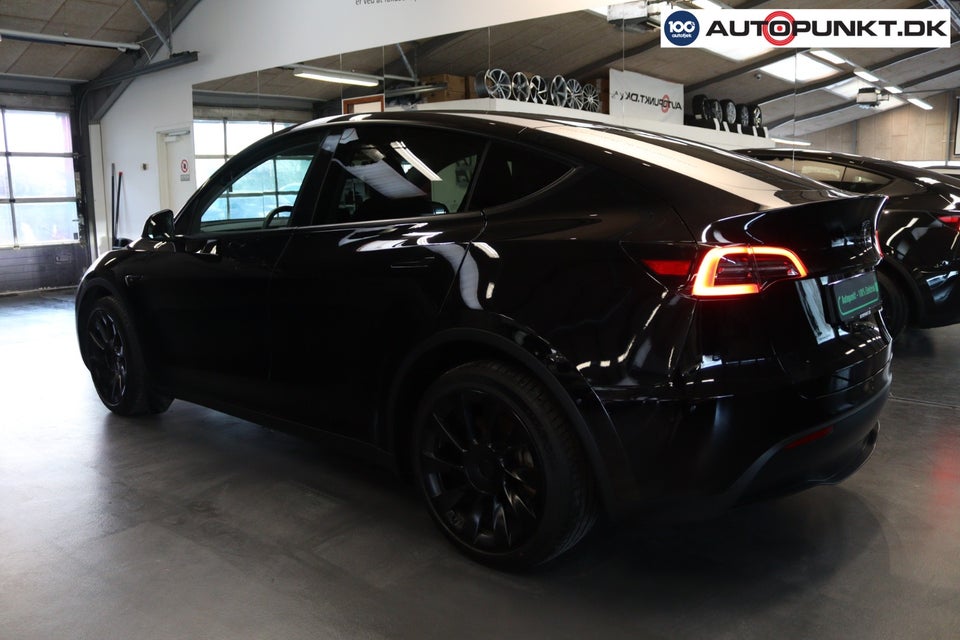 Tesla Model Y Long Range AWD 5d