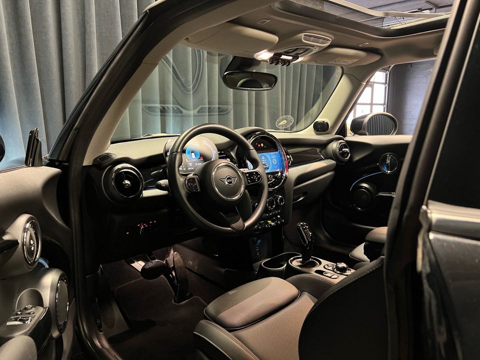 MINI Cooper SE Edition Premium Plus 3d