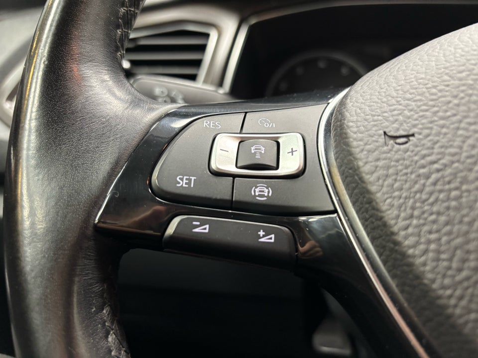 VW T-Roc 1,0 TSi 115 Style 5d