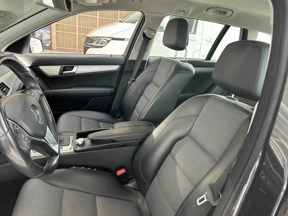 Mercedes C220 2,2 CDi Avantgarde stc. aut. BE 5d